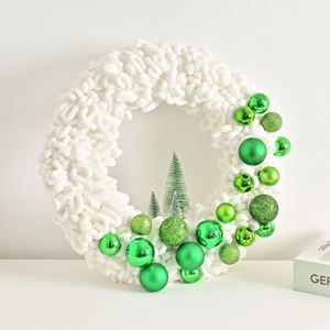 Nueva Corona Navideña Rústica de PVC Hecha a Mano, Innovadora Decoración Colgante para Árbol Pequeño, Adorno Festivo para Puerta, Personalizable para Fiestas - Product Image 4