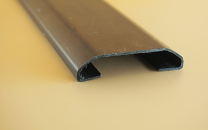 Profilé en PVC extrudé sur mesure, écologique et durable, pour usage hospitalier, rail de fenêtre latérale extérieur, design moderne - Product Image 3