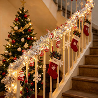 Nicro 3m 10 Stück Lichter Plastik Grün Rot Lametta-Girlande mit Kugeln für Baum Treppe Frohe Weihnachten Party LED Hängedekoration