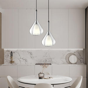 Lámpara Colgante LED de Diseño Italiano con Altura Ajustable, Creativa, Única, Moderna, Minimalista, de Vidrio Artístico para Sala de Estar, Base E27, Tamaño Mediano - Product Image 3