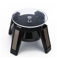 Technologie solaire créative avancée Table d'affichage de montre de plateau tournant à LED Porte-bijoux mobile avec conception de vaisseau spatial rotatif