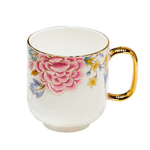Jingdezhen 8-<b>Piece</b> Luxury Bone China Dinnerware <b>Set</b> Ceramic Tea Cup & Tray High-Appearance Water Cup <b>Set</b> in Light Luxury Style - Product Image 6