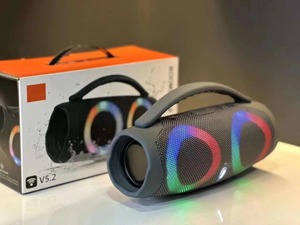 WK RGB Mini Boombox3 Altavoces inalámbricos portátiles 10W Potencia de salida Iluminación LED Mango impermeable para el hogar Regalo Fiesta al aire libre - Product Image 6