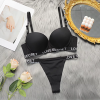 Vente en gros de lingerie de haute qualité pour jeunes filles, ensemble de 2 pièces, soutien-gorge et culotte personnalisés de marque