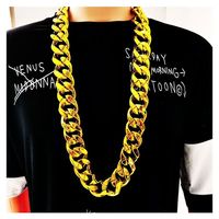 Collier à grosse chaîne en plastique doré, sans décoloration, pour homme riche, accessoire de performance hip-hop, socialite, super épais et exagéré