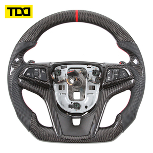 พวงมาลัยคาร์บอนไฟเบอร์แท้จากโรงงาน TDD สำหรับ Chevrolet Camaro & Corvette - หุ้มหนังแบบเจาะรู ขนาด 40 มม. - Product Image 3