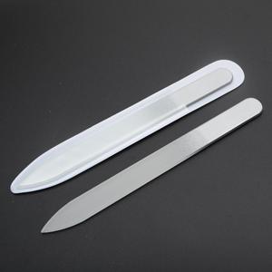 Checa grabado blanco color <span class=keywords><strong>de</strong></span> uñas <span class=keywords><strong>de</strong></span> manicura pulido <span class=keywords><strong>de</strong></span> archivo <span class=keywords><strong>de</strong></span> logotipo personalizado <span class=keywords><strong>de</strong></span> clavo <span class=keywords><strong>de</strong></span> cristal brillante archivos en terciopelo negro <span class=keywords><strong>de</strong></span> manga - Product Image 3
