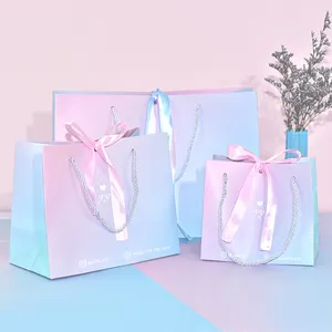 Lüks holografik hediye kağıt ambalaj poşetleri parlak kağıt çantası