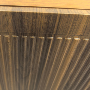 Mid Century Panel moderno Aparador de madera Gabinete Puerta estriada Acento Buffet Credenza Consola Mesa para el hogar o muebles de hotel - Product Image 6