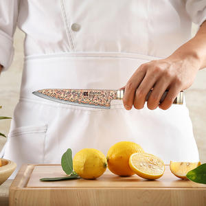 Impresionante Cuchillo de Cocina Tricolor de Acero de Damasco con Mango de Madera de Padauk de Lujo - Product Image 4