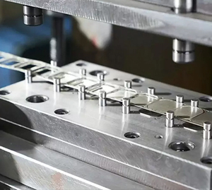 Machine de coulée continue CNC Usine de production de billettes d'acier Machine de coulée de billettes d'aluminium - Product Image 5