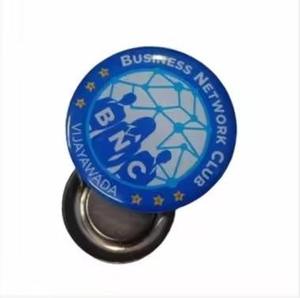 Épinglette métallique très demandée pour le marketing, les uniformes et les objets de collection, disponible au prix d'usine - Product Image 3