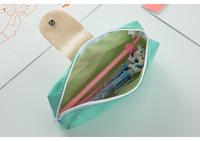 Expédition immédiate, vente en gros, trousse à crayons en cuir personnalisée de grande capacité, design d'animaux de dessin animé, fermeture à glissière pour les écoles et les bureaux