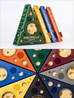 Boîte en papier pliable personnalisée avec fenêtre en PVC, découpe triangulaire, forme de fromage, estampage or, pour emballage de savon, fabriquée par un fabricant OEM