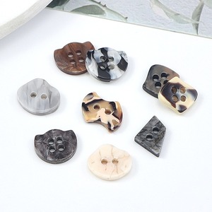 Tùy Chỉnh Chất Lượng Cao Không Thường Xuyên Nhựa Nút Cho Váy Thiết Kế 2/4 Lỗ Đá Cẩm Thạch Nút Trang Trí Nút Cho Phụ Nữ Quần Áo - Product Image 4