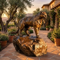 Statue de léopard en bronze moulé à la cire perdue sur mesure - Sculpture de prédateur traquant sur mesure pour les intérieurs de luxe et les anniversaires