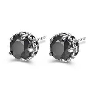 Boucles d'oreilles unisexes en acier titane incrustées de diamants, style gothique punk rétro, unisexe, style streetwear, artistique, polyvalent et élégant - Product Image 5