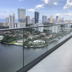 Made in china DB vendita calda ringhiera in alluminio con vetro temperato per ponte ringhiera in vetro scherma U canale per villa - Product Image 2