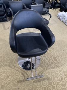 Fauteuil de Barbier Hydraulique Noir en Gros, Chaise de Coiffure Réglable pour Salon, Mobilier Commercial de Salon avec Base Ronde - Product Image 6