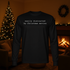 Camiseta de manga larga con estampado de películas navideñas que te distraen fácilmente, para grupo - Product Image 3