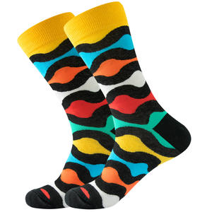 Chaussettes personnalisées Vente en gros Chaussettes tube moyennes neutres en pur coton imprimées Chaussettes respirantes anti-bactériennes pour femmes et hommes Chaussettes personnalisées - Product Image 2
