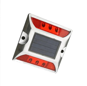 Luce di alluminio impermeabile a <span class=keywords><strong>LED</strong></span> ad energia solare per strada con luce riflettente per luce di terra percorso Dock luce di avvertimento - Product Image 2
