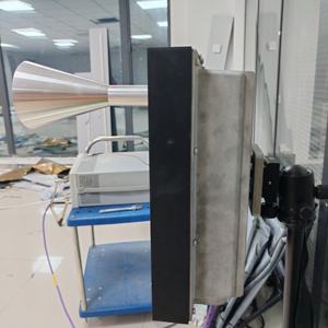 कू-बैंड 5 वाट उपग्रह जैमर 11.8 घज ~ 12.3 घज 5 किमी rf एम्पलीफायर उत्पाद श्रेणी तक - Product Image 4