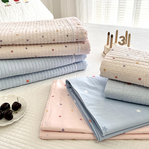 Juego de Ropa de Cama Infantil "You Are My Little Star" - Cubrecama Acolchado de 2 Piezas Estilo Ins, Lindo Diseño de Estrellas para Bebés y Niños Pequeños - Product Image 1