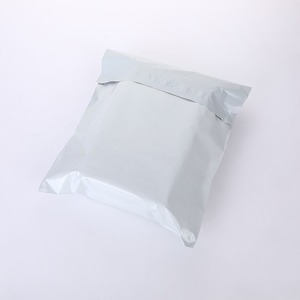 Sobre de Envío Acolchado Metálico Plateado Ecológico, Bolsa de Embalaje para Ropa Resistente al Agua y a Desgarros - Product Image 4