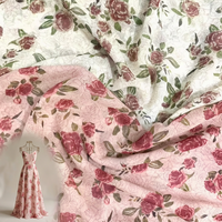 Tissu satiné 100 % polyester anti-boulochage 60-85 GSM imprimé tissé anti-plis pour robes de mariée, vêtements de nuit et doublures