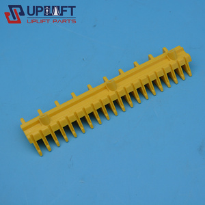 Escalón de Escalera Mecánica Industrial con Demarcación Amarilla GAA455BX3 - Product Image 4