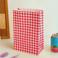 Sac cadeau en papier kraft à carreaux coloré 9x5.9x3.1 pouces, personnalisable avec logo, pour rangement artisanal, idéal pour les fêtes et les collations