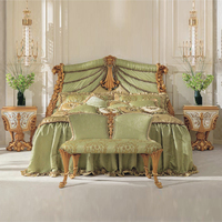 Lit antique en tissu vert rococo européen fait à la main de style royal impérial de luxe pour chambre à coucher principale