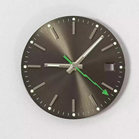Montre de 29 mm avec aiguilles en forme de foudre et aiguilles luminescentes vertes. Convient aux mouvements japonais 8215 et Pearl 2813.