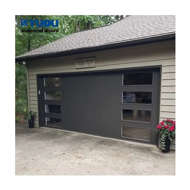 Автоматическая высокопроизводительная раздвижная стальная секционная гаражная роликовая дверь черного цвета для домашнего использования