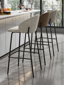 <span class=keywords><strong>Chaise</strong></span> <span class=keywords><strong>de</strong></span> <span class=keywords><strong>bar</strong></span> moderne blanc/noir, tabouret <span class=keywords><strong>de</strong></span> <span class=keywords><strong>bar</strong></span> en cuir roi avec accoudoir en acier cadre doré or pour comptoir <span class=keywords><strong>de</strong></span> cuisine - Product Image 5