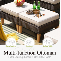 Hochwertiges Halbmond-förmiges PE-Rattan Outdoor-Sofa-Set mit Zwei Ottomanen für Garten und Poolbereich