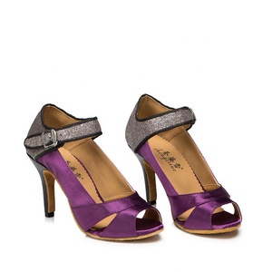 Pompes <span class=keywords><strong>de</strong></span> <span class=keywords><strong>danse</strong></span> latine pour femmes professionnelles <span class=keywords><strong>chaussures</strong></span> <span class=keywords><strong>de</strong></span> salon à talons hauts avec talons fins et bout en acier pour salle <span class=keywords><strong>de</strong></span> bal d'été <span class=keywords><strong>pas</strong></span> <span class=keywords><strong>cher</strong></span> - Product Image 4