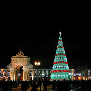 <strong>Artificial</strong> Giant Metal Frame Christmas <strong>Tree</strong> <strong>Supplier</strong> Large Christmas <strong>Tree</strong> <strong>XMAS</strong> <strong>Tree</strong> with Led Light - Product Image 5