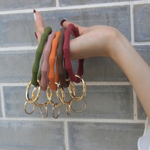 Best Seller Silicone Charm Bamboo Bangle <span class=keywords><strong>portachiavi</strong></span> da polso bracciali e braccialetti <span class=keywords><strong>portachiavi</strong></span> in Silicone - Product Image 2