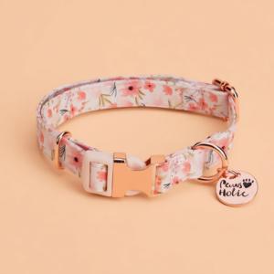 Collier pour chien personnalisé, taille XS, luxueux, élégant, moderne, imprimé exclusif, réglable, en coton confortable, durable, doux, avec lumières. - Product Image 1