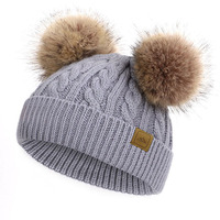Gorros de Invierno para Niños al por Mayor, 100% Algodón, Tejidos a Crochet, con Doble Pompón de Piel Sintética, Etiqueta Personalizada, Gorros para Bebés