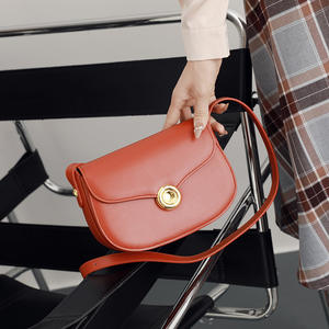 Nouveauté 2025 : Sacs à bandoulière et sacs à main en cuir pour femmes, sacoche vintage en forme de croissant, personnalisation OEM disponible - Product Image 5