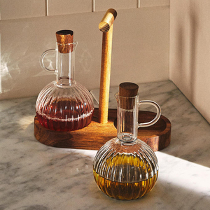 <span class=keywords><strong>Set</strong></span> di 2 Dispenser di Lusso per Olio e Aceto in Vetro Borosilicato Trasparente con Manico e Supporto in Legno di Acacia - Product Image 2