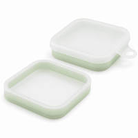 Boîte à sandwich portable en silicone 15,5 cm avec couvercle flexible et anneau de traction pour le bureau, l'école, les voyages – Contenant alimentaire carré réutilisable