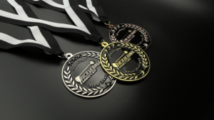 Trofeo y medallas de copa de fútbol de aleación de zinc deportivo con logotipo personalizado de fabricación OEM - Product Image 4