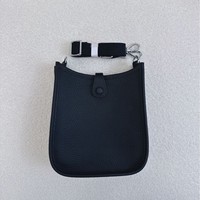 Sac bandoulière mini carré en cuir véritable de luxe découpé avec lettres; Sac à bandoulière décontracté et tendance pour femme