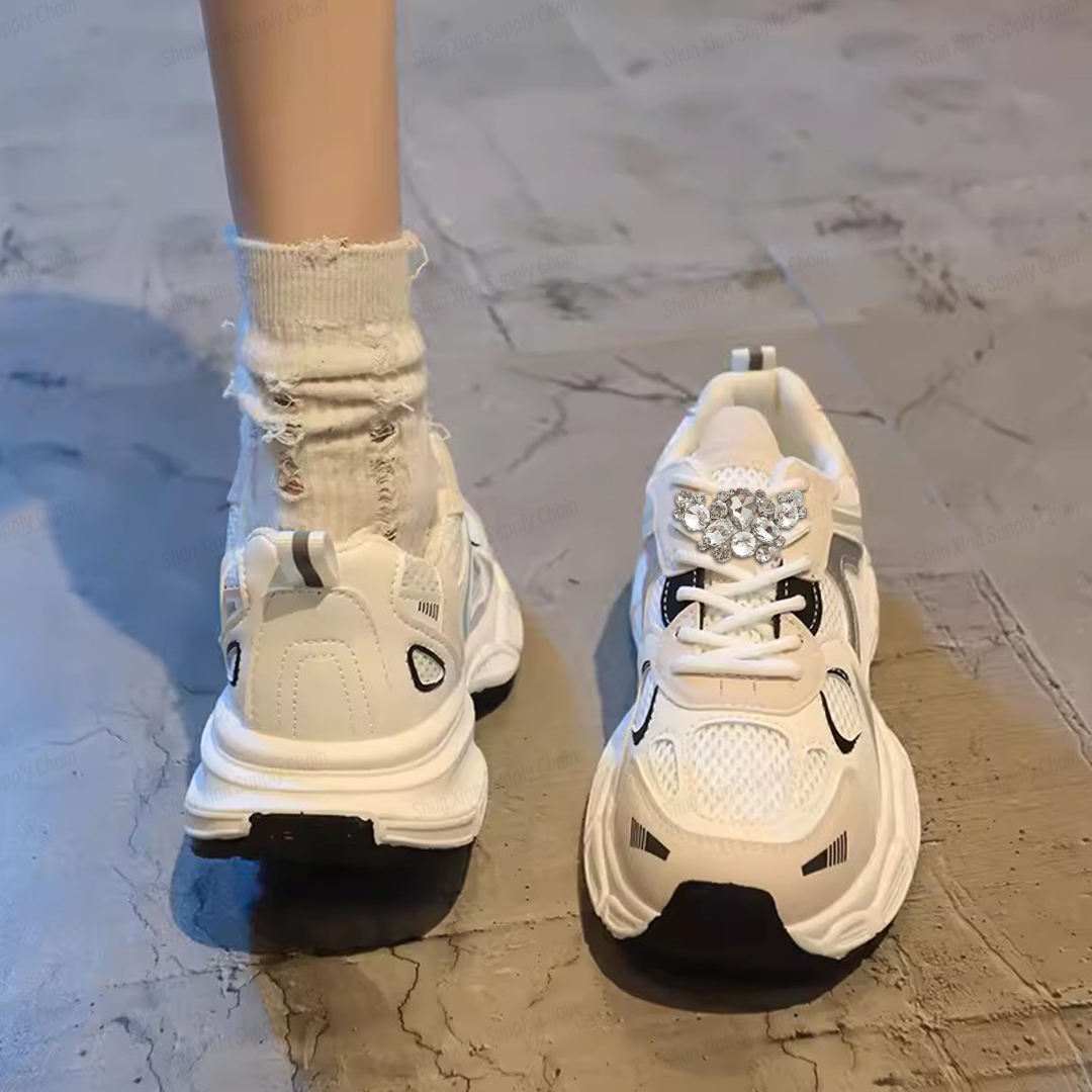 ของตกแต่งรองเท้าผ้าใบ