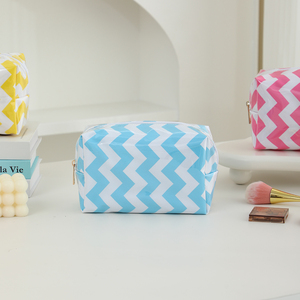 Hot Selling Ladies Fashion Custom Logo Makeup Case PVC Wavy Patter Zipper Cosmetic Bag - Product Image 3