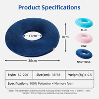 Coussin d'assise en mousse à mémoire de forme en forme de donut pour le soulagement des hémorroïdes et des douleurs au coccyx, réduction de la pression dorsale, housse amovible et lavable
